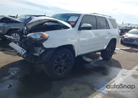 2017 Toyota 4Runner Sr5 z USA, uszkodzony, nr VIN JTEBU5JR1H5420688